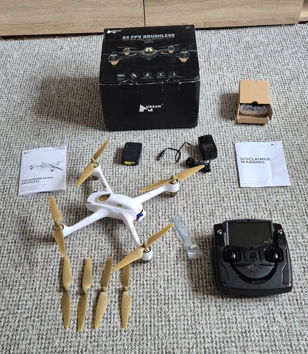 Drona HUBSAN X4 FPV H501S Nouă