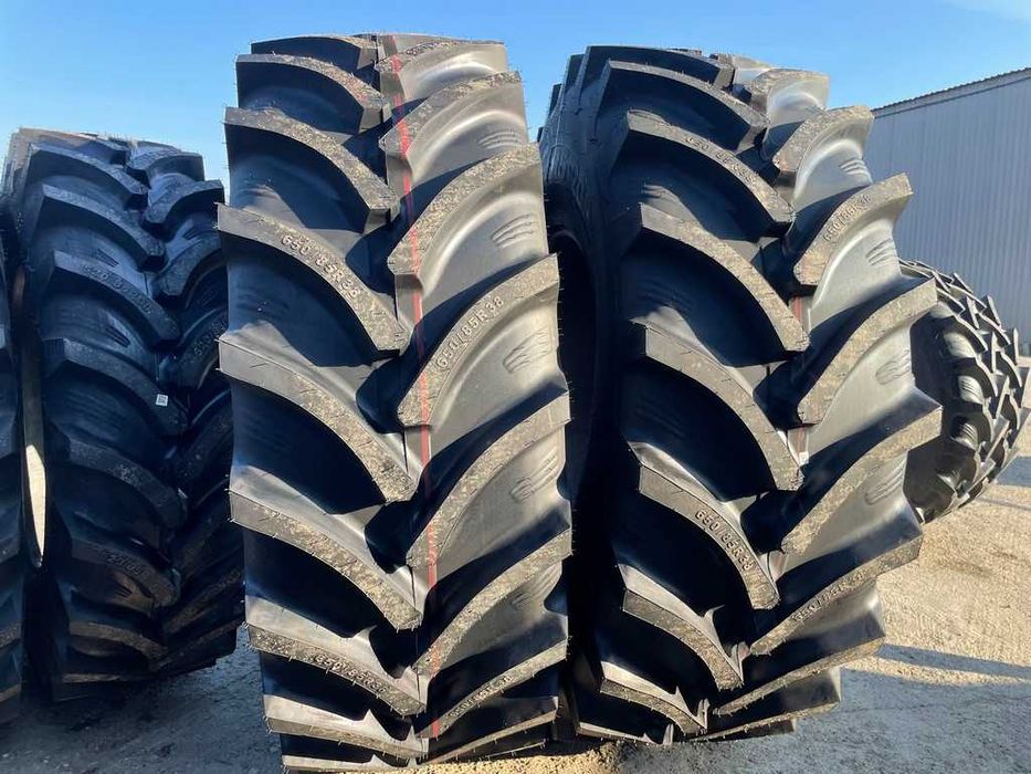 Anvelope noi Radiale marca OZKA de tractor John Deere spate 650/85R38