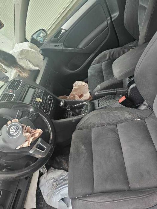 Dezmembrez VW GOLF 6 1.4 CAX 90KW an 2010 volan stanga