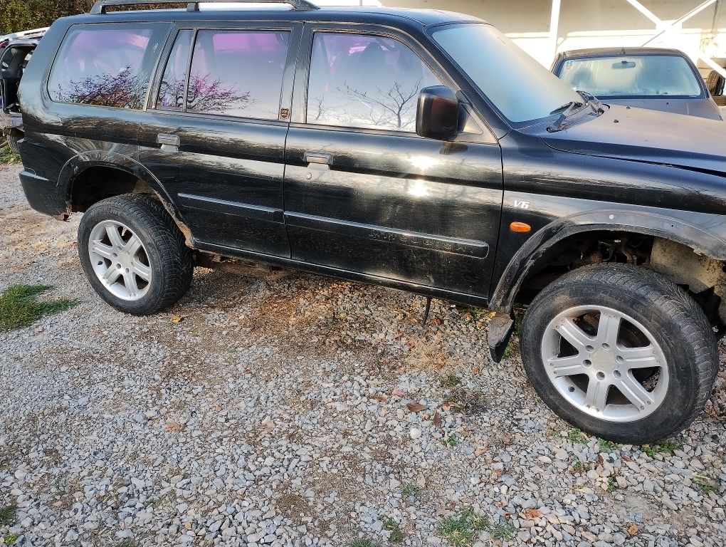 Mitsubishi Pajero 3.5 и 3.0 V6 2wD