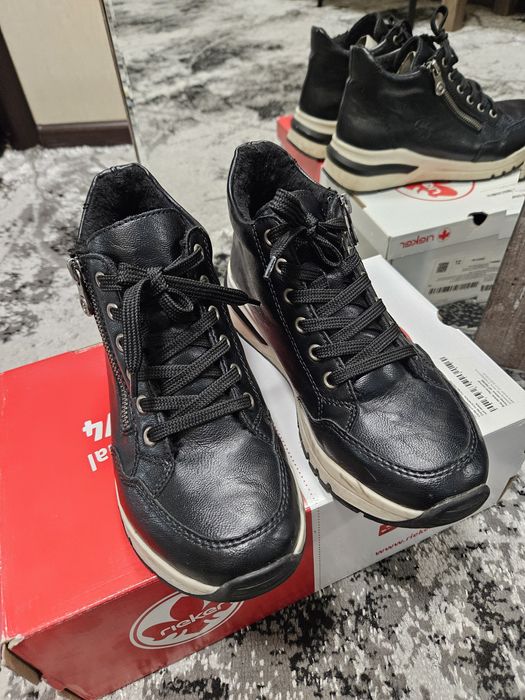 Ботинки утеплённые кожаные Rieker фирменные. Осень зима.