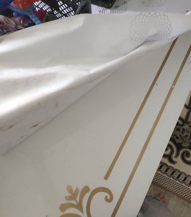 Продам гостинный стол