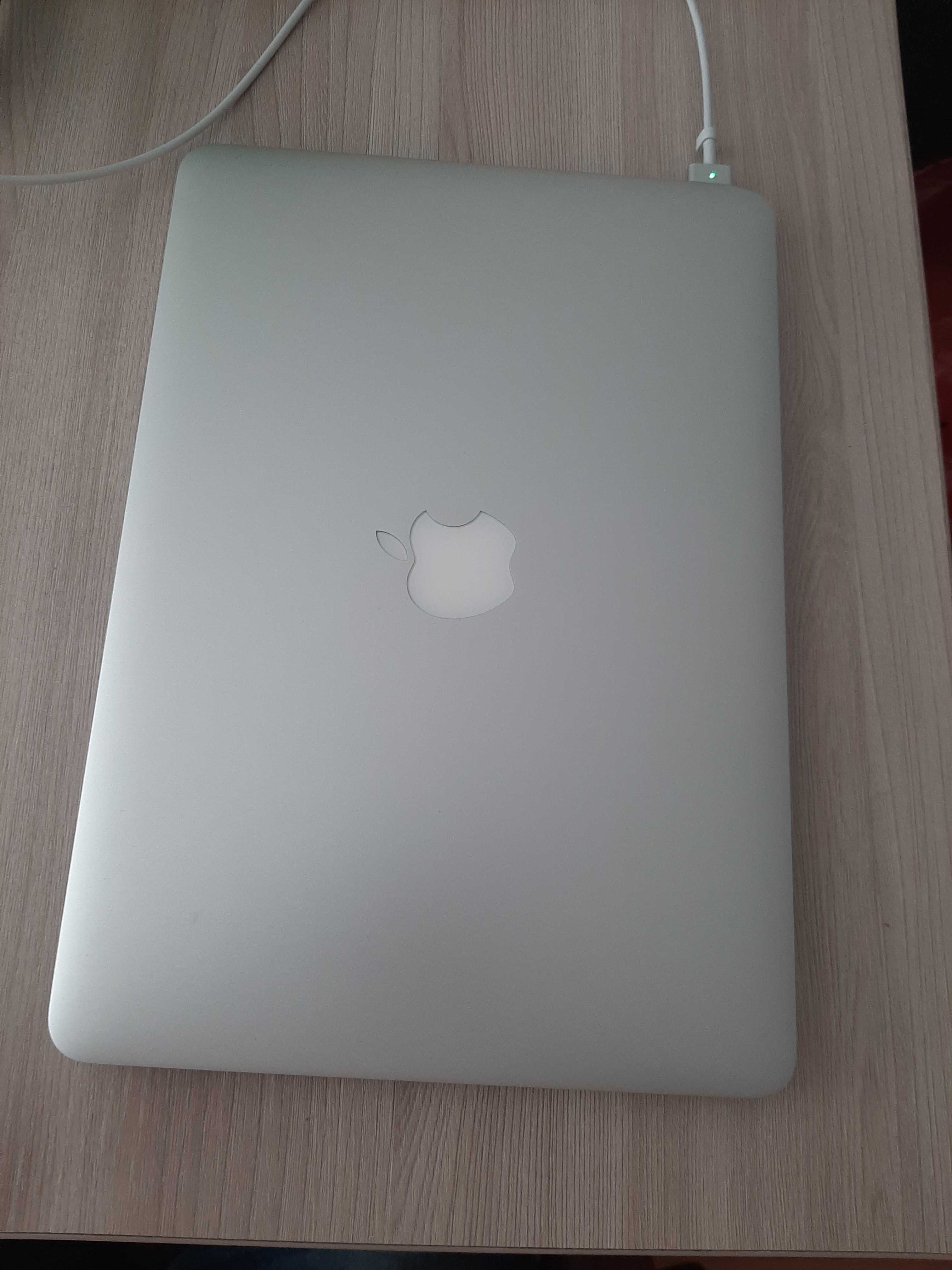 MacBook Pro 13", макбук про 2015 в отл. сост.