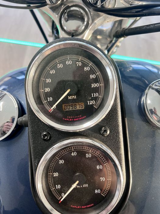 Harley Davidson dyna low rider 2003