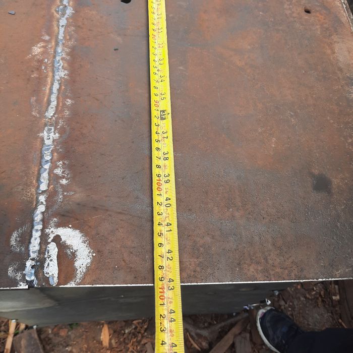 Banc de lucru cu menghina