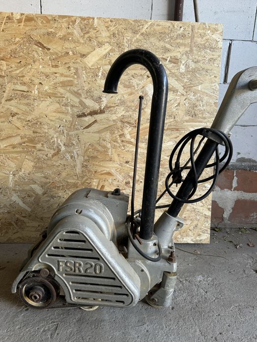 Vand masina raschetat parchet