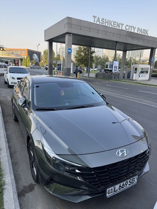 Hyundai Elantra sotiladi