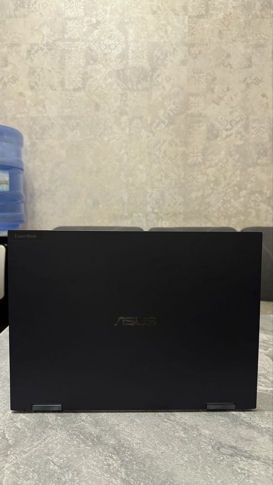 Asus ExpertBook