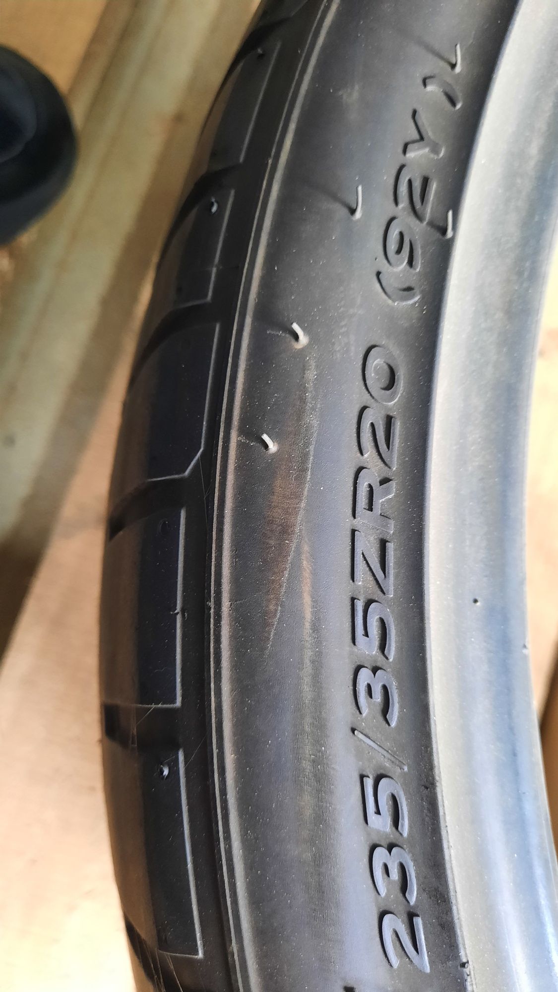 2buc 235 35 R20 Hankook vara cauciucuri anvelope 20