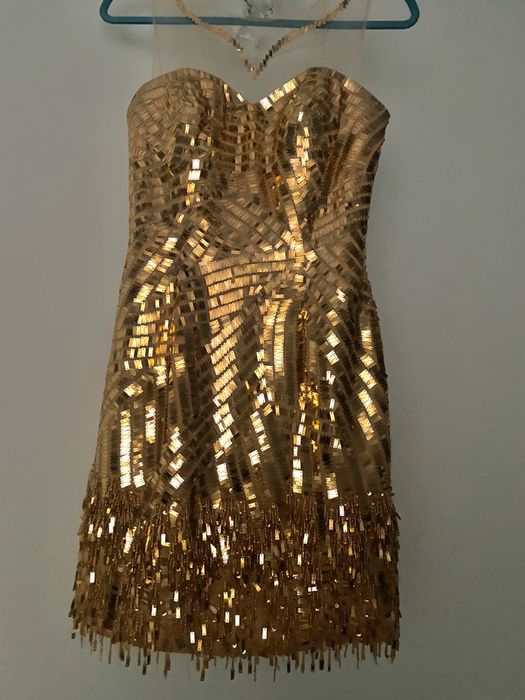 Rochie cu paiete Tony Bowls, puratat o singura data, marimea 36.