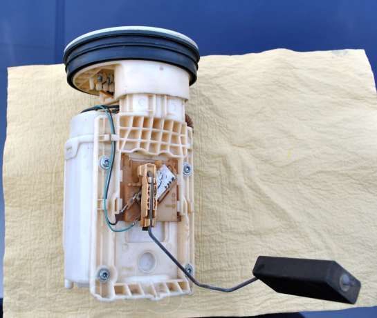 Бензонасос, топливная рампа гольф, пассат, венто, ауди