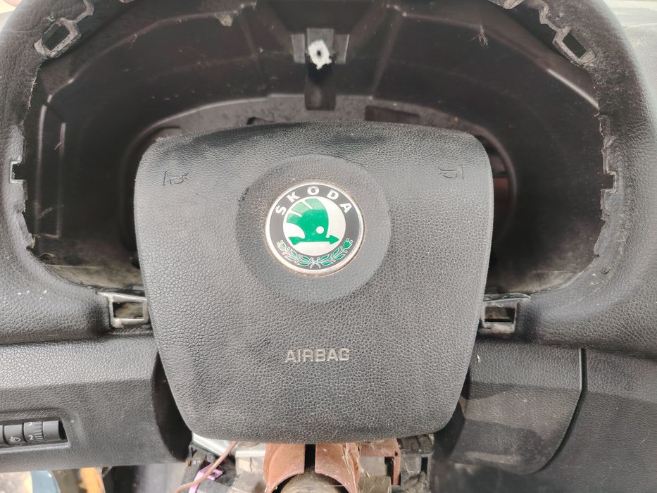 Табло с еърбег за Шкода Фабия 2 Шкода Румстър / Skoda Fabia Roomster