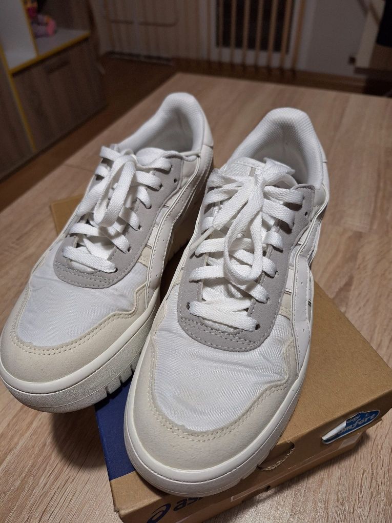 Дамски маратонки ASICS