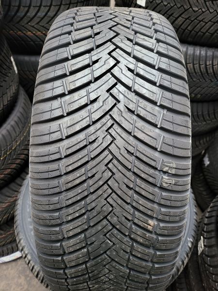 255/55/18 PIRELLI 4бр