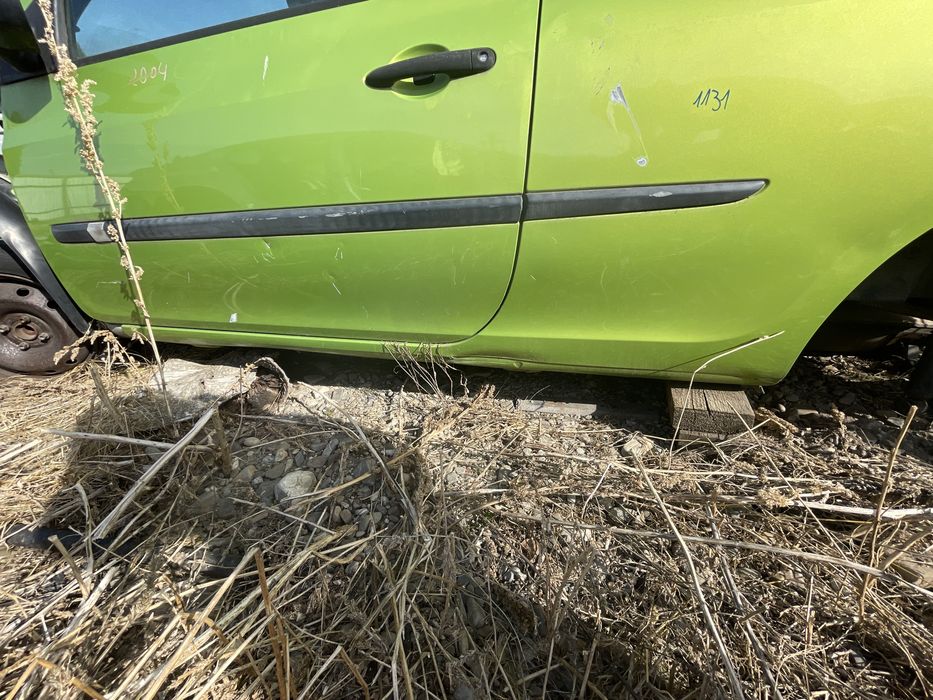 prag stanga tabla renault clio 3 coupe 2009