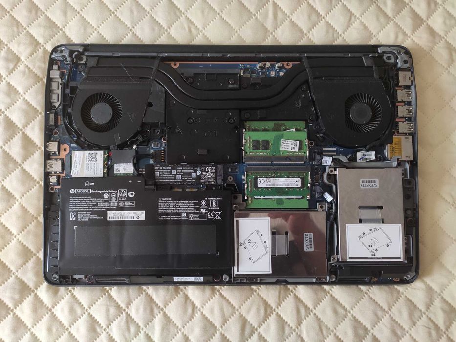 HP Zbook 17 G3 FHD i7-6820HQ 32GB Nvidia M3000M 4GB DDR5 WWAN 4G LTE