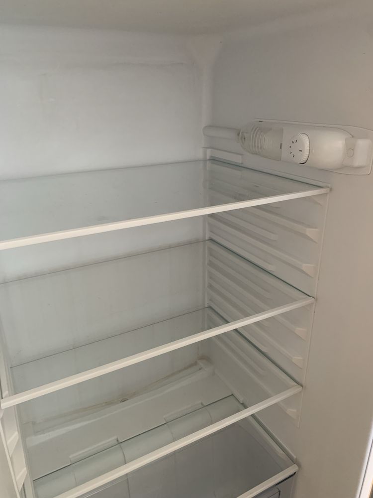 Продавам хладилник Finlux