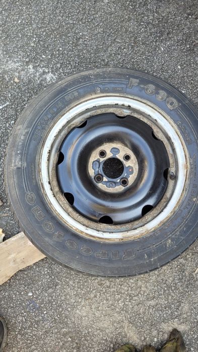 Roți pe R14 (jantă și anvelopă)