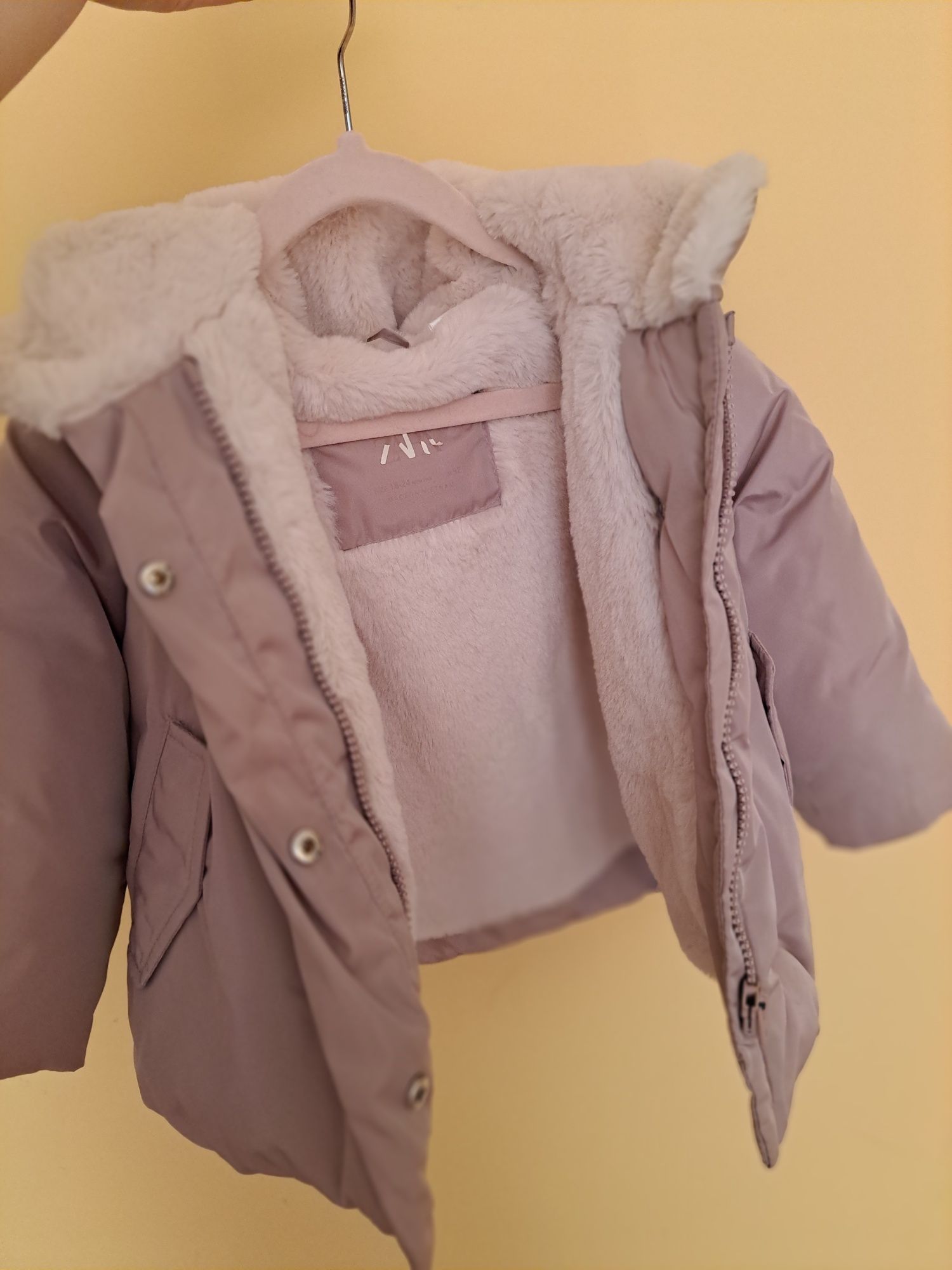 Зимно яке нa Zara за момиче