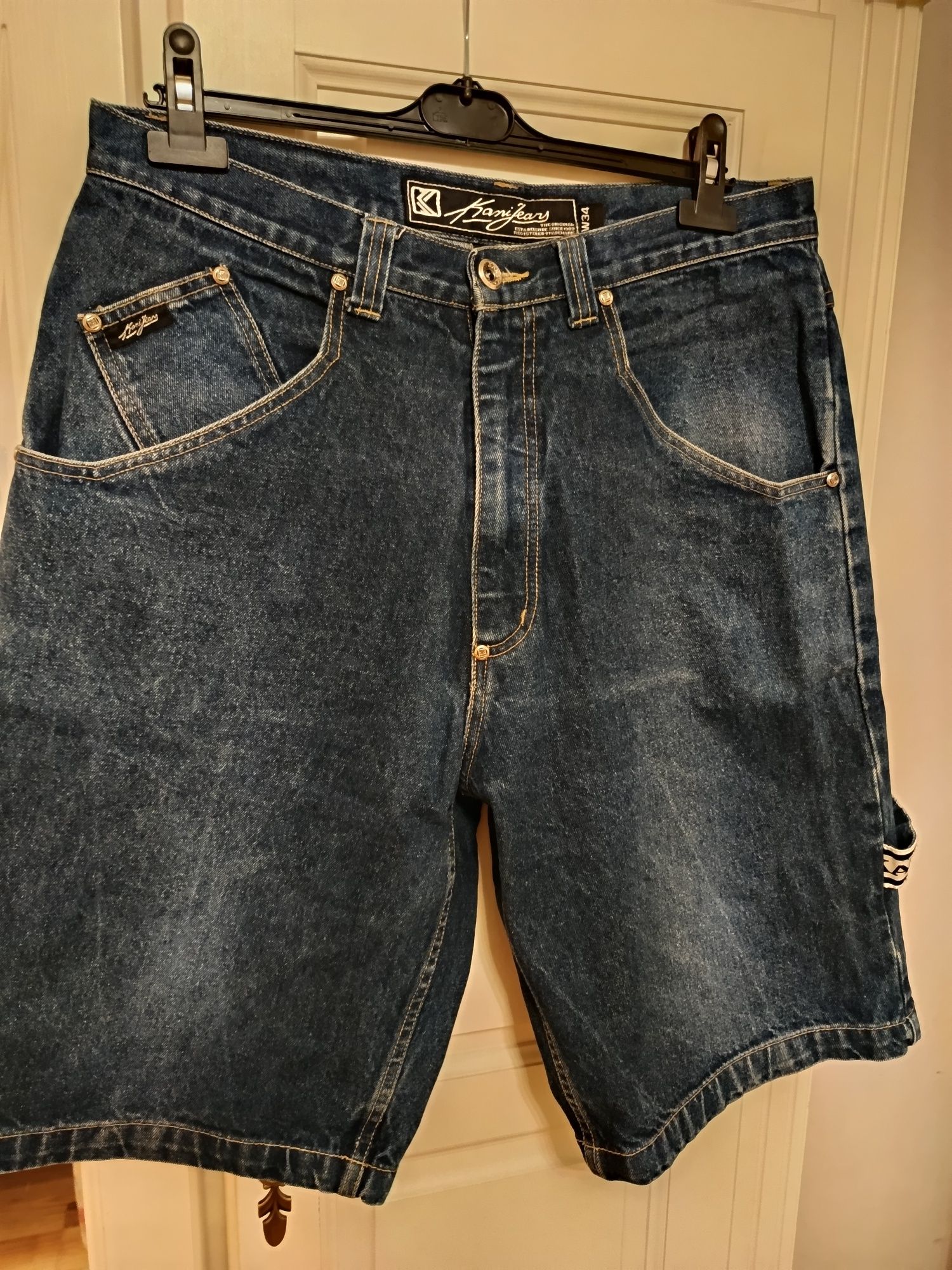 Vând  bermude KANI Jeans