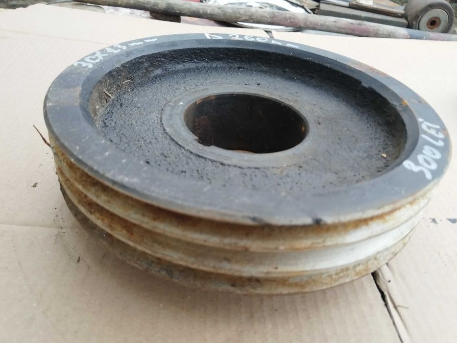 Fulie cu trei curele de 13 mm lățime