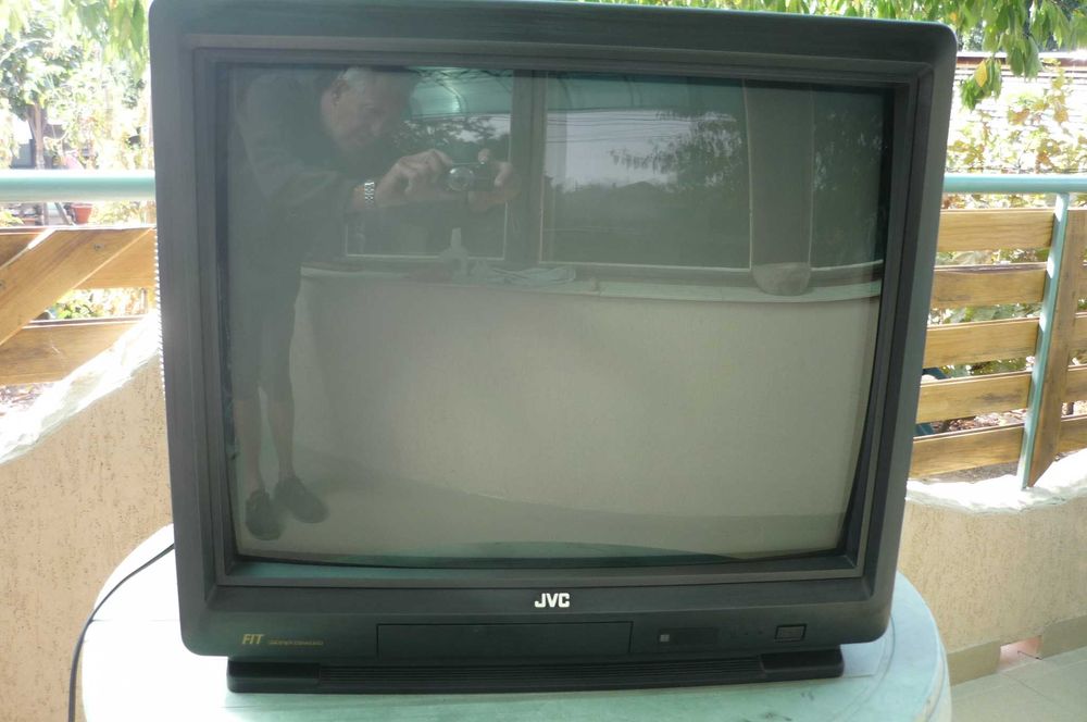 Телевизор цветен JVC C21T1, 52см диагонал