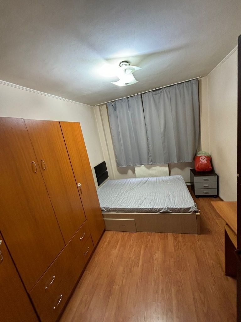 Vând apartament 3 camere Colentina