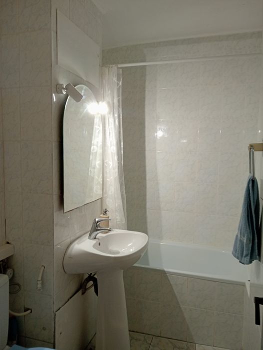 Apartament 3 camere decomandat 70m etaj 1