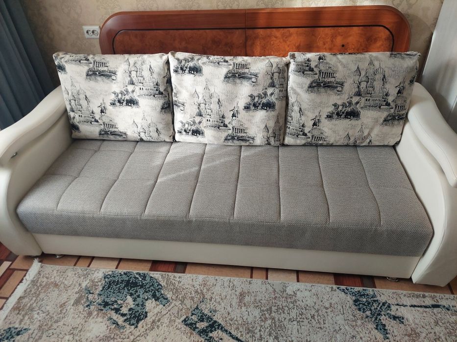 Продам мягкий диван в отличном состоянии