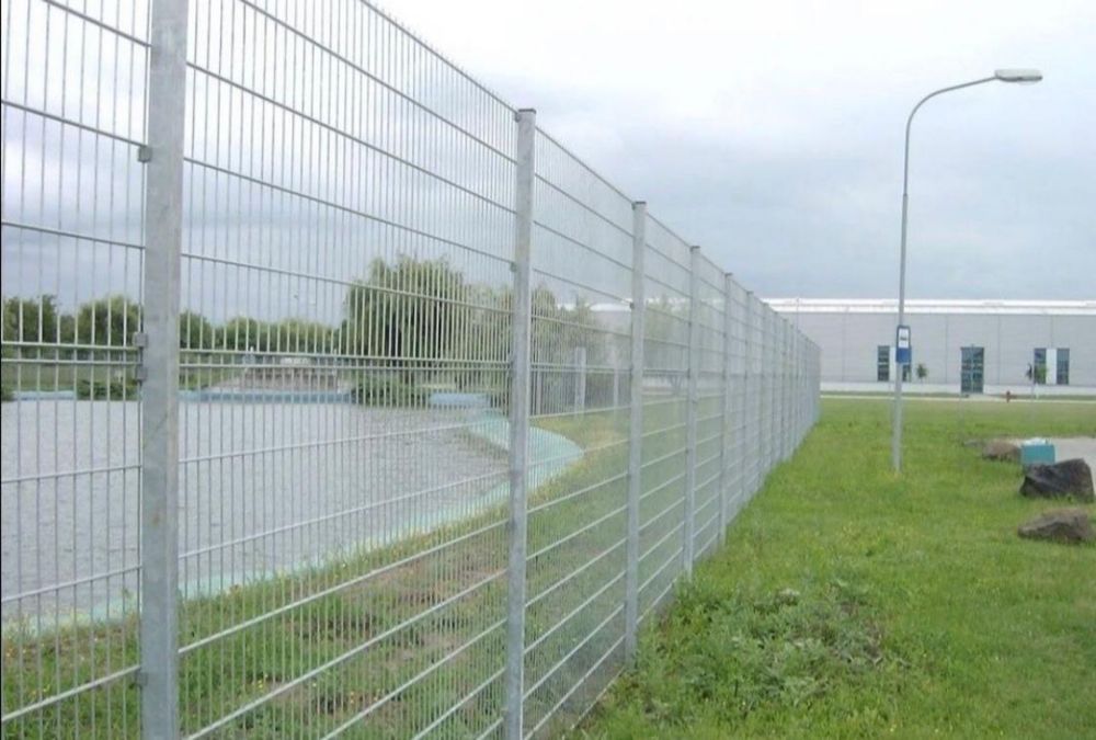 Vand garduri din plasa bordurata