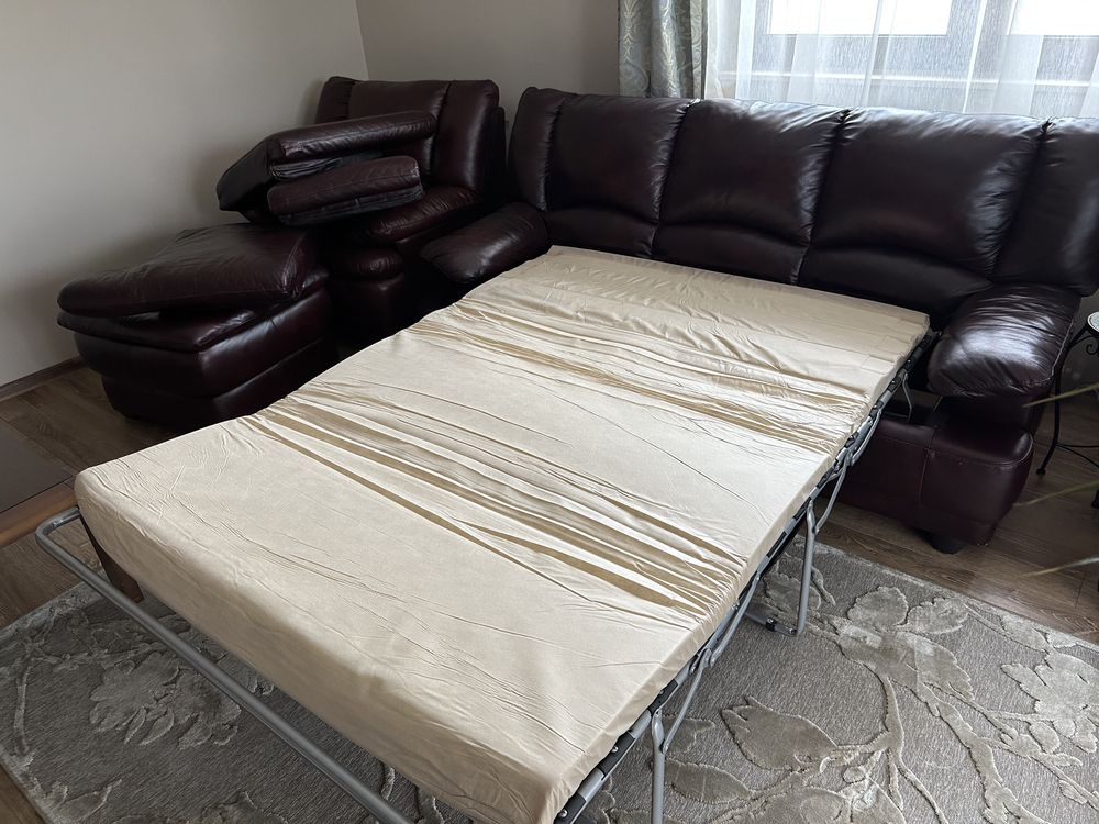 Set Living Piele Natur/Canapea Extensibila/2 Fotolii / Taburet / Masa