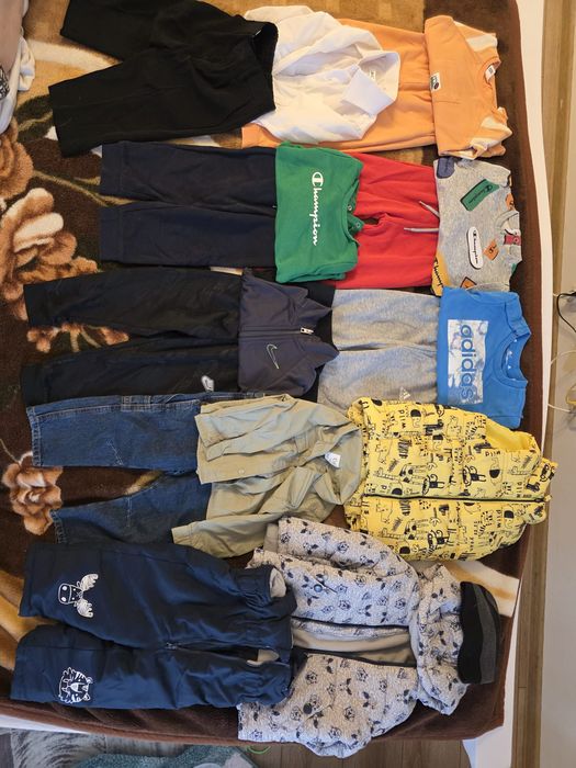 Vând hăinuțe băiețel 1 an