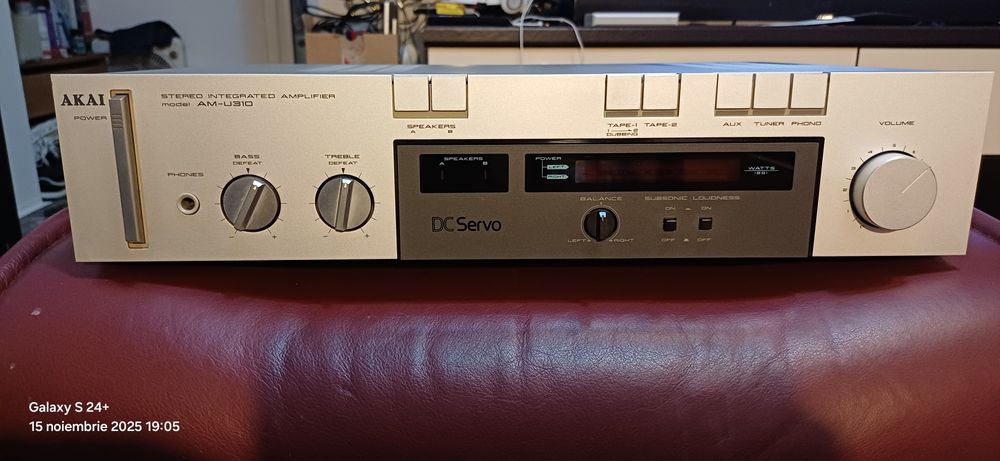 Amplificator Akai AM-U310 defect