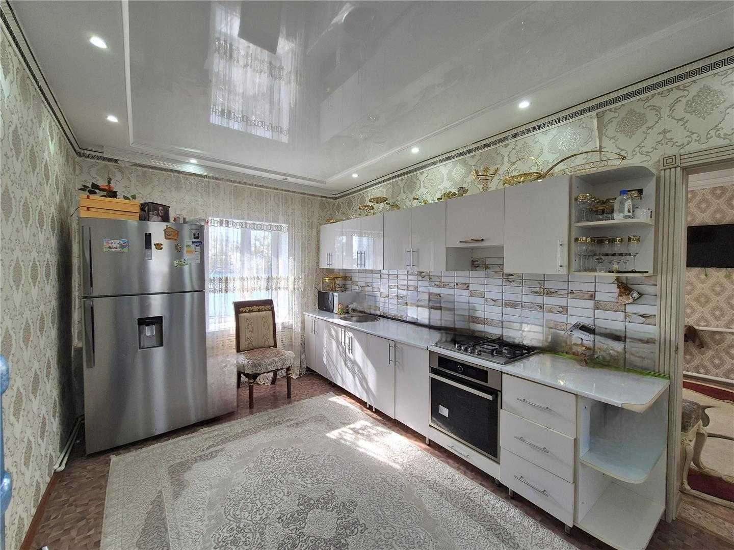 Продам 3 комн дом по ул Жамбыла, в доме 2 раздельные спальни,