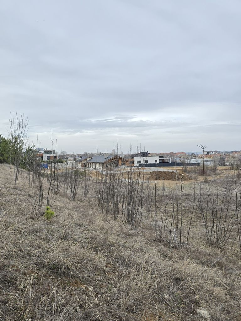 Продава се Парцел в Горна Оряховица - 8644 кв.м за 60 €/кв.м - Снимка #3