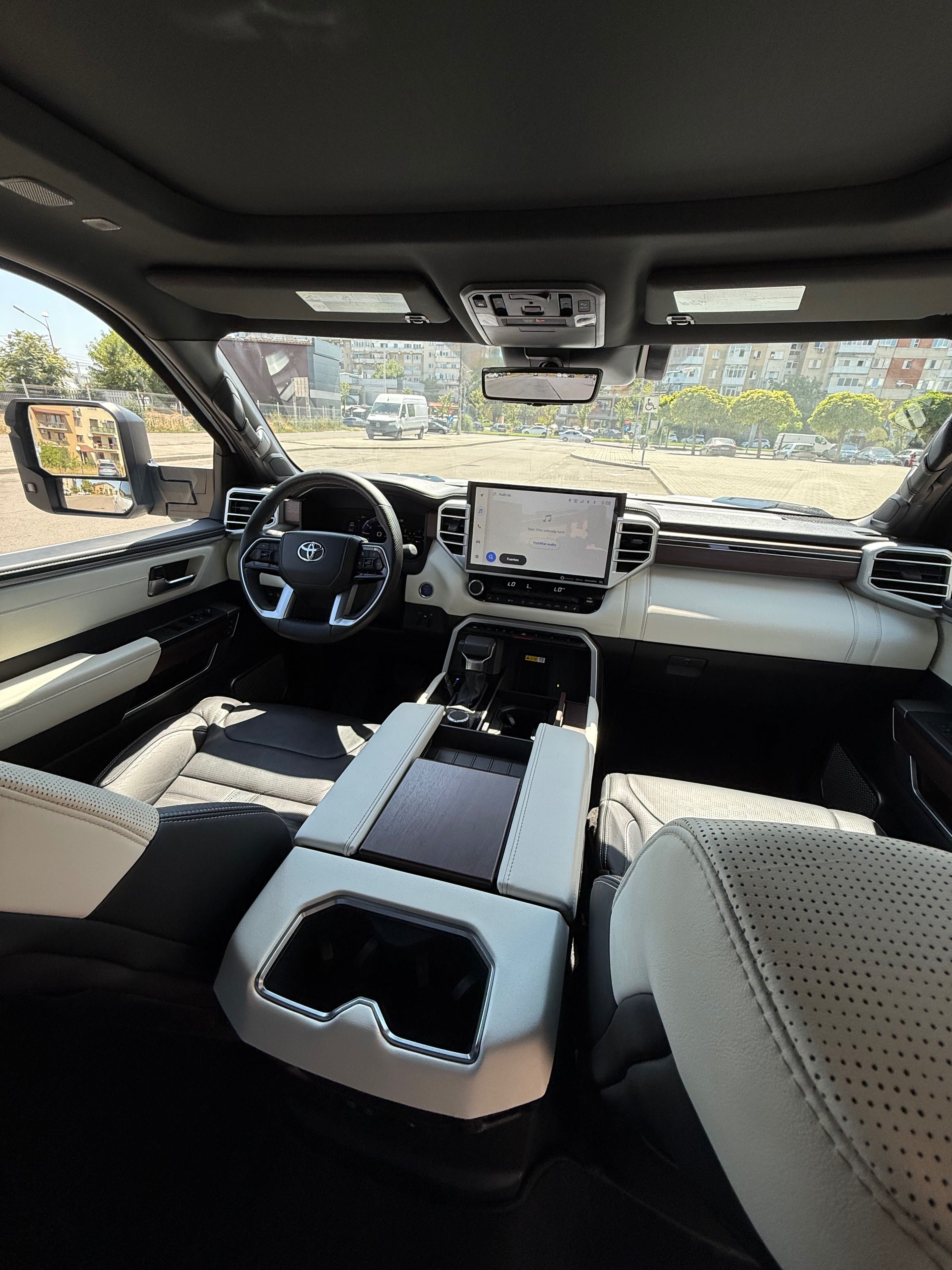 Toyota Tundra Capstone 2023 – Alb Imaculat
hibrid i-FORCE MAX 437 CP