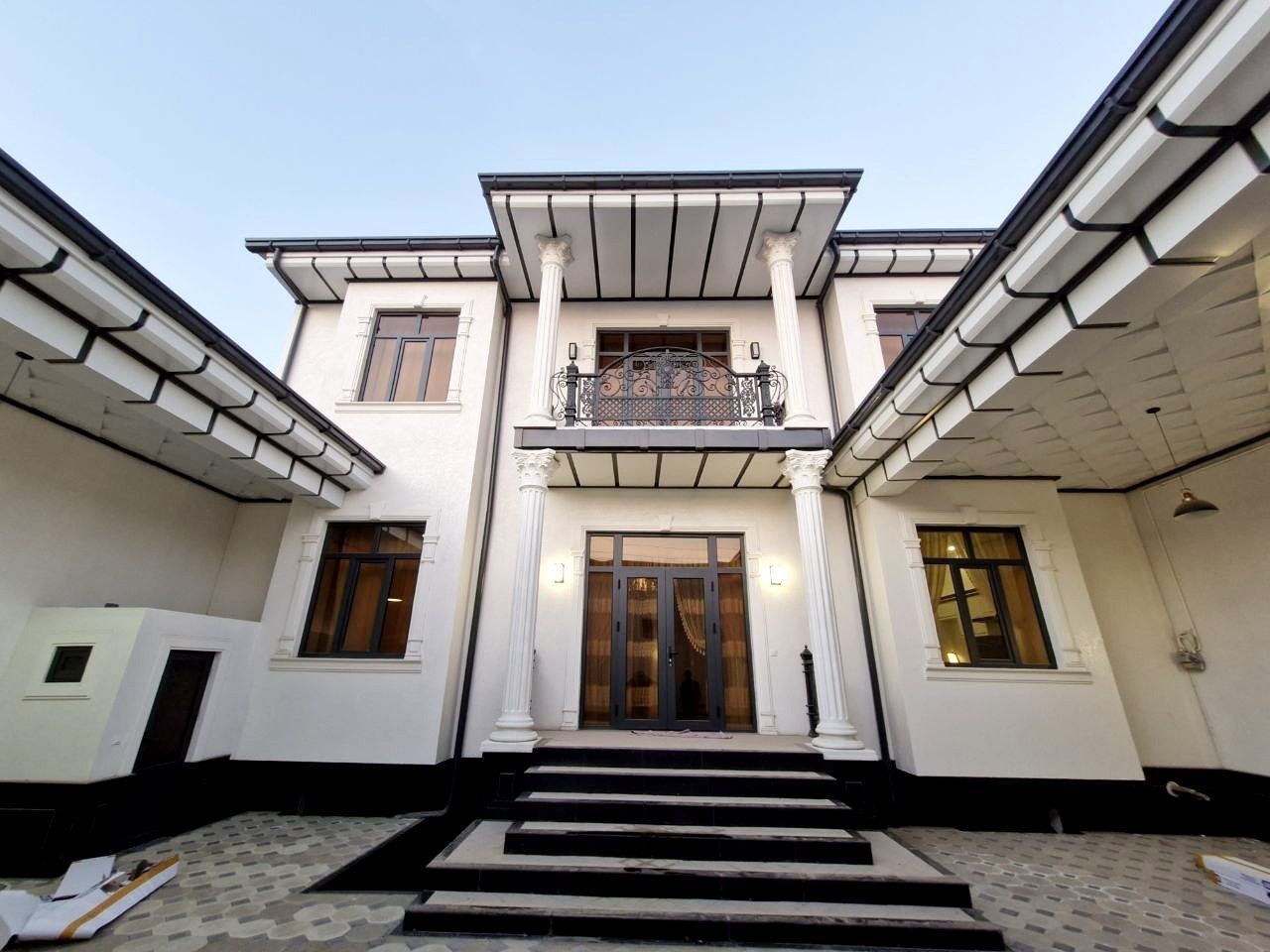 Продается Евро Дом Таунхаус в центре города