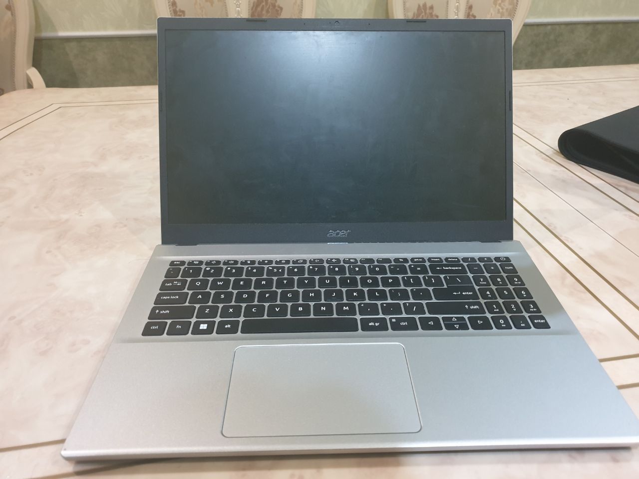 Noutbuk sotiladi acer core i5