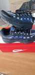 Nike.      P-6000