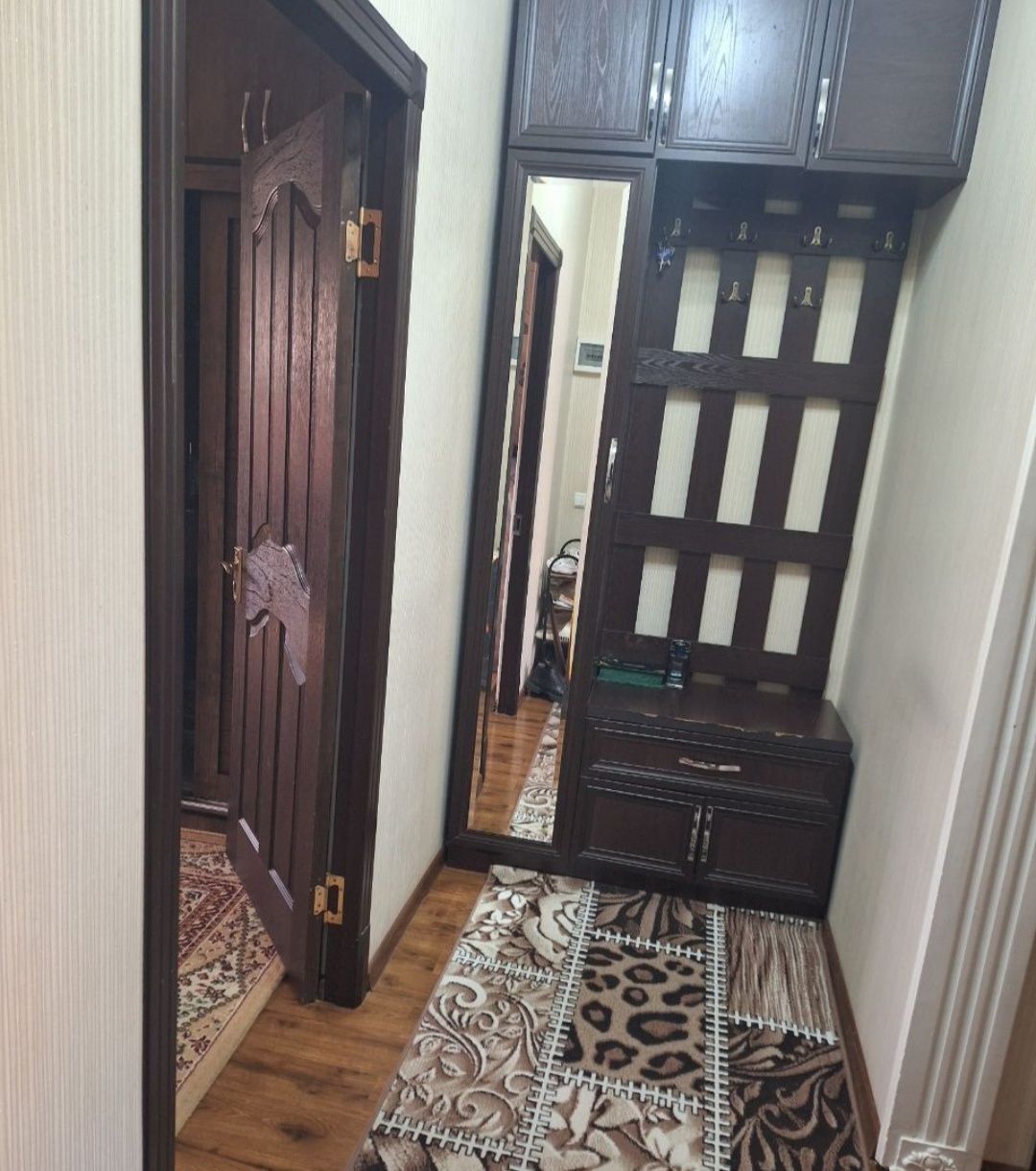 Yunsobod 5 kv 2/5/5/450$ srochniy variyant arendaga