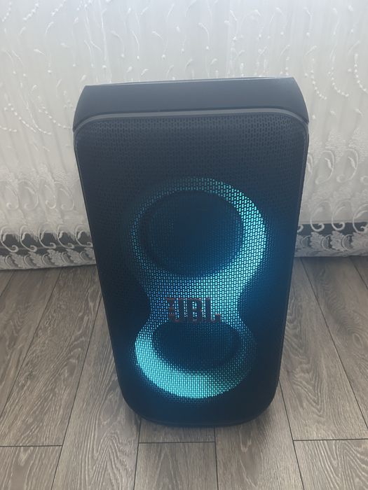 Vand boxa jbl stare perfecta de functionare