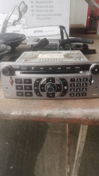Vand Navigatie si boxe jbl peugeot 407