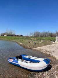 Надувная лодка HUNTERBOAT Стелс 275 белый/синий