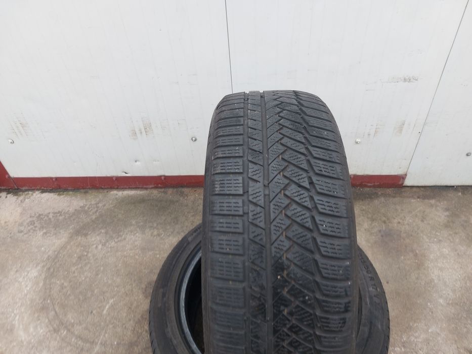 150 lei bucata! Doua anvelope M+S/IARNA 215 50 17 Continental