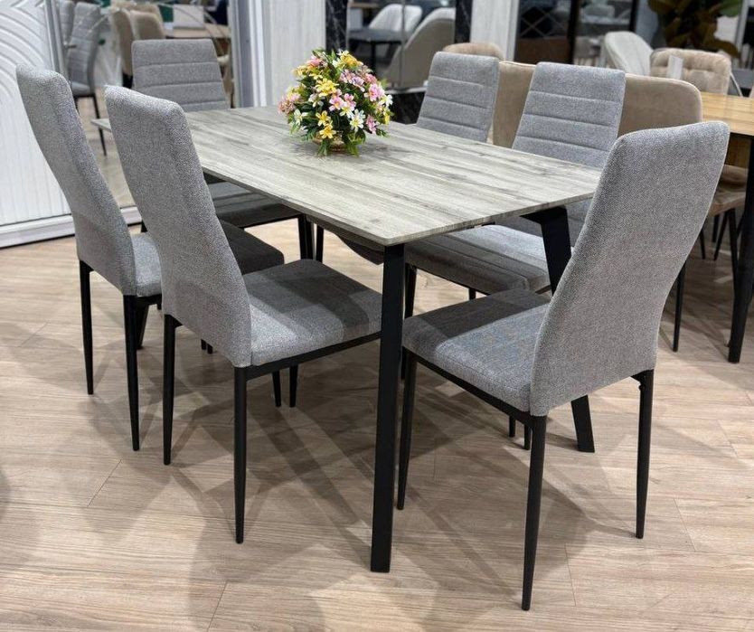 Обеденный стол и стулья по акции