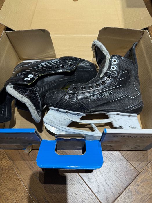 Продаю коньки профессиональные