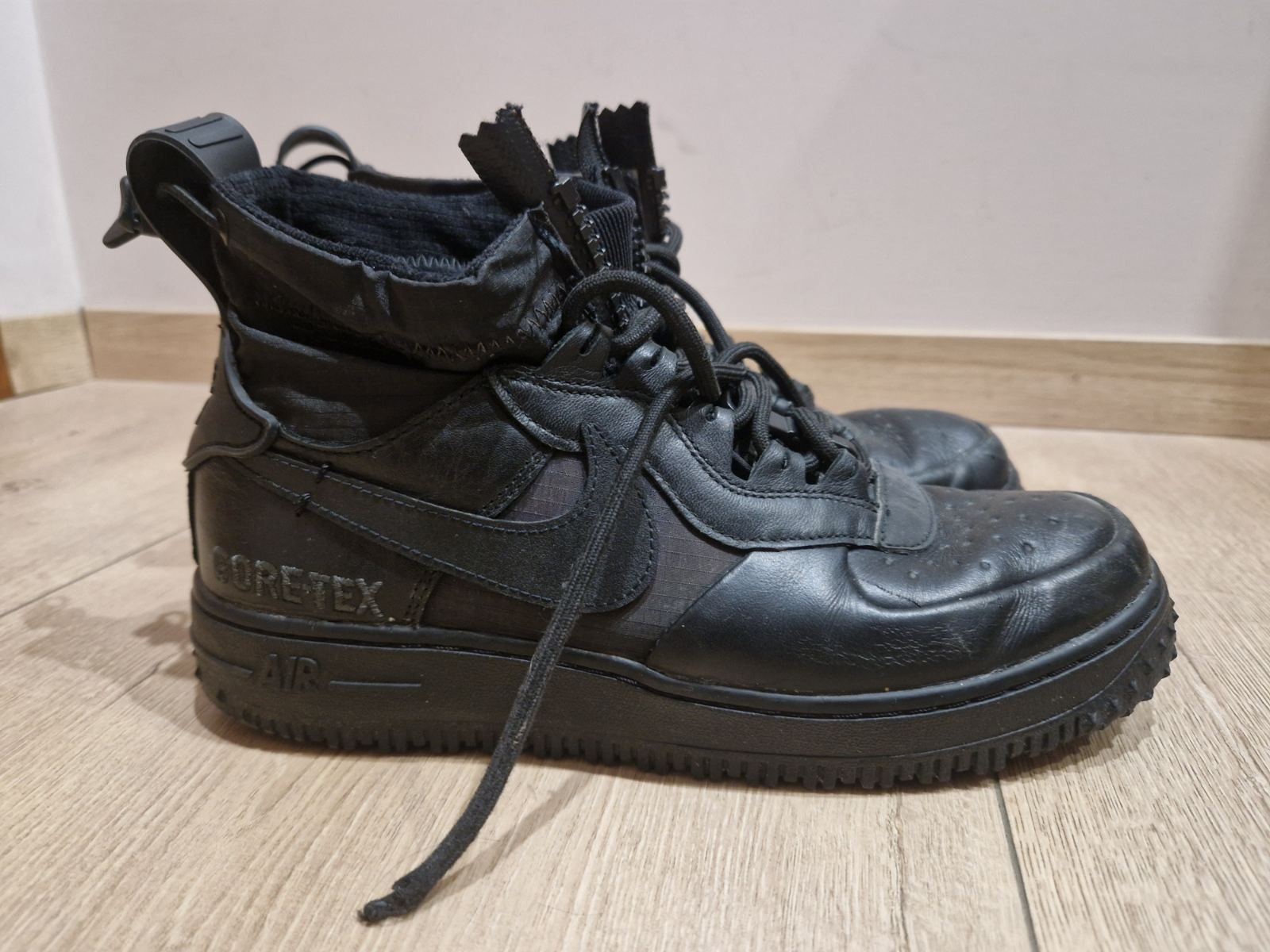 Зимни обувки Nike air 40.5EU