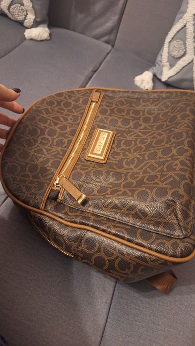 Vând rucsac piele calvin Klein