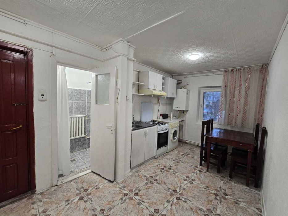 Inchiriez apartament 2 camere - langa piata Pacurari