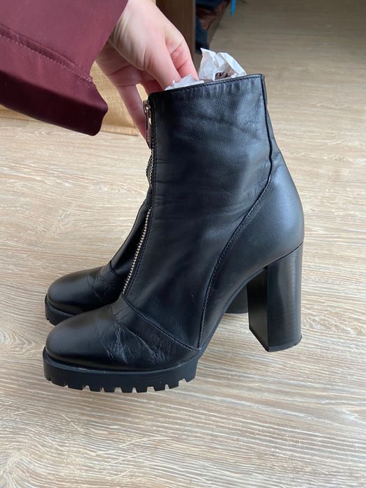 Боти Zara кожа размер 37